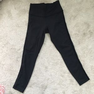 Black Lululemon leggings
